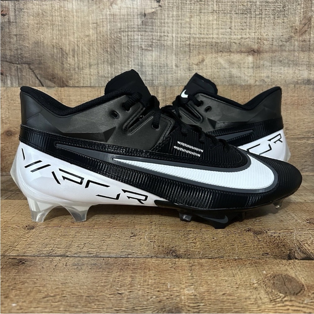 Nike Vapor Edge Elite 2 360 Cleats in Black and White Sz 8 men’s